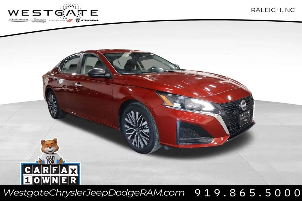2024 Nissan Altima 2.5 SV photo 1