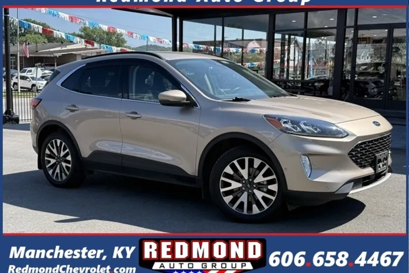 2020 Ford Escape Titanium Hybrid photo 1
