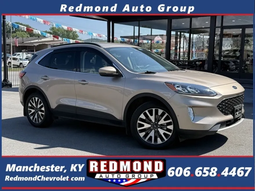 2020 Ford Escape Titanium Hybrid photo 1