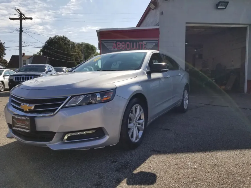 2019 Chevrolet Impala 1LT photo 1
