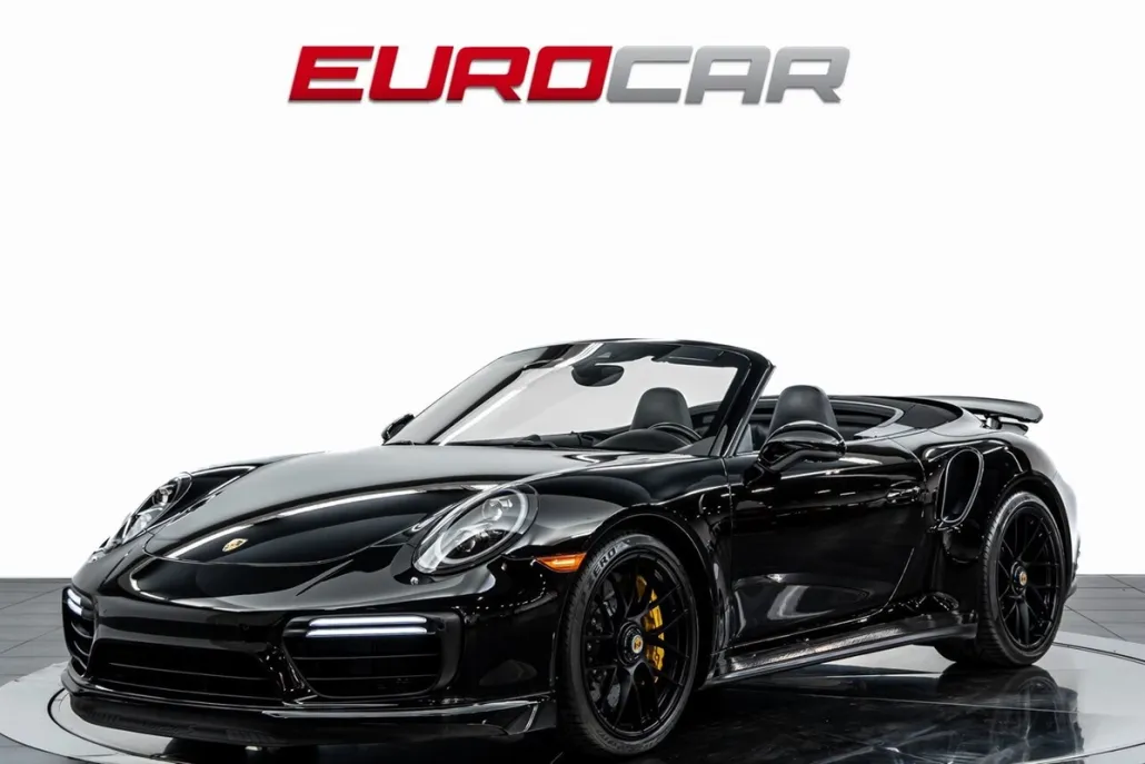 2017 Porsche 911 Turbo S photo 1