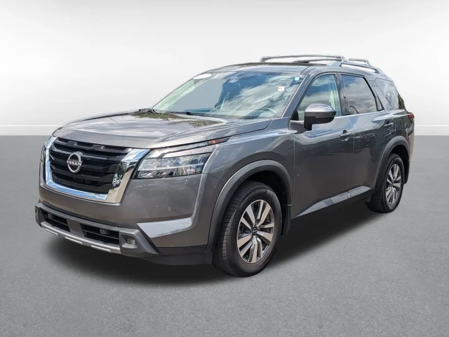 2022 Nissan Pathfinder SL photo 1