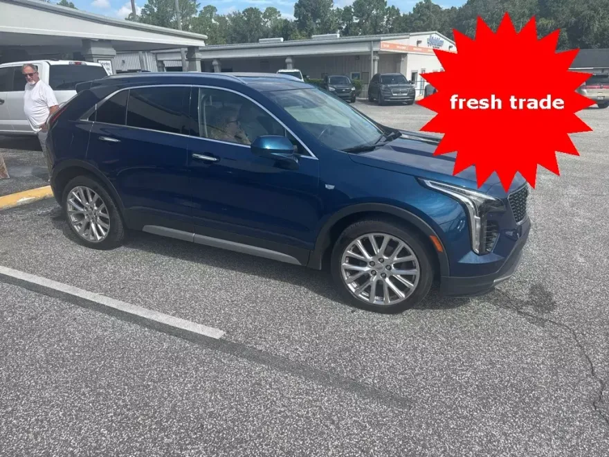 2019 Cadillac XT4 Premium Luxury photo 1