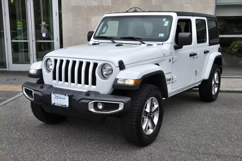 2020 Jeep Wrangler Unlimited Sahara photo 1