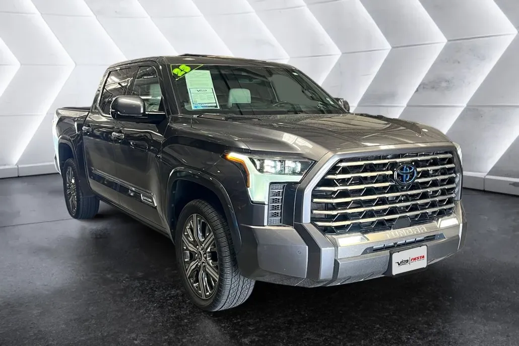 2023 Toyota Tundra CapStone photo 1