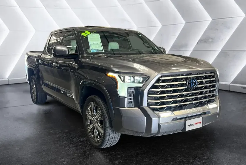 2023 Toyota Tundra CapStone photo 1