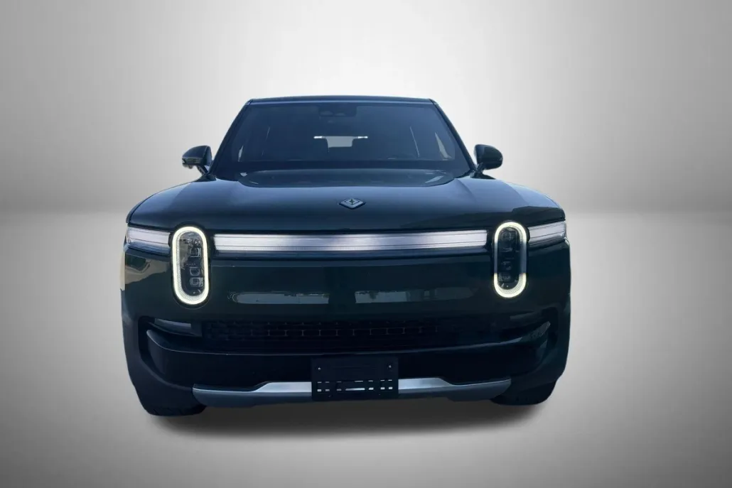 2025 Rivian R1S Adventure photo 1