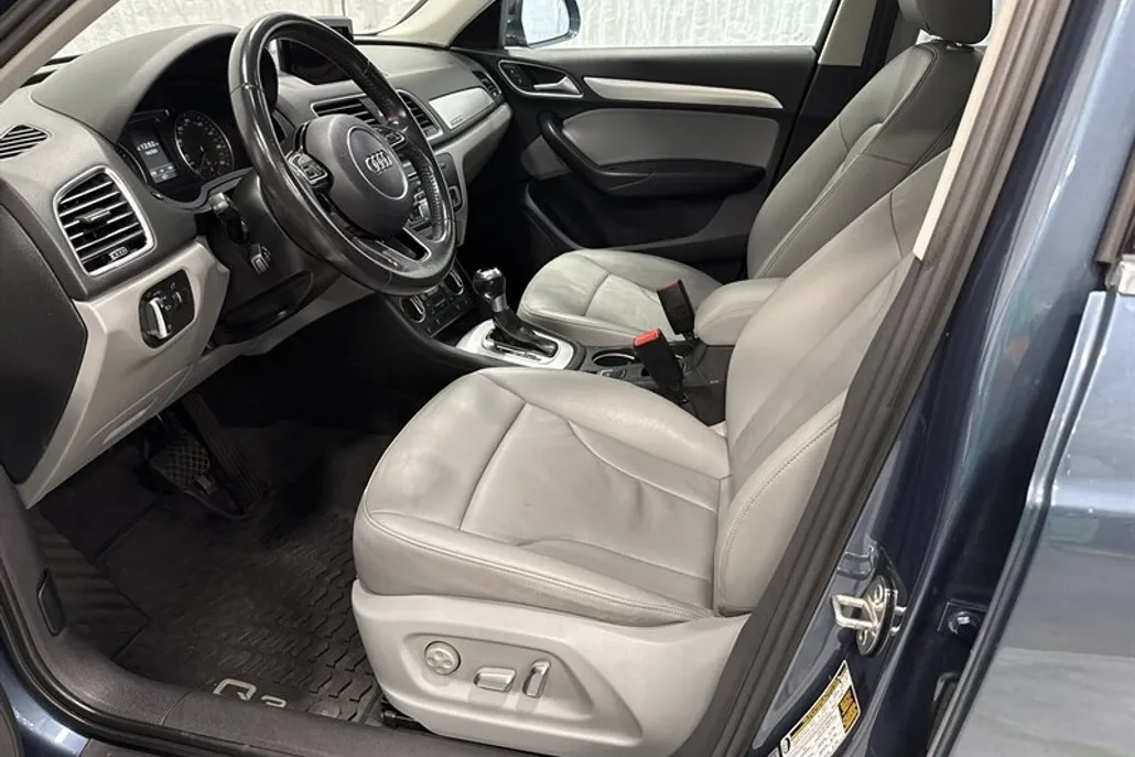 2016 Audi Q3 Premium Plus photo 1