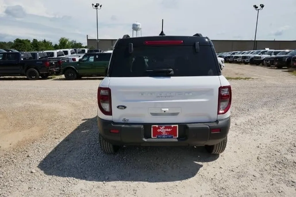 2025 Ford Bronco Sport Outer Banks photo 1
