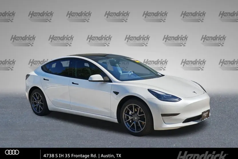 2023 Tesla Model 3 photo 1