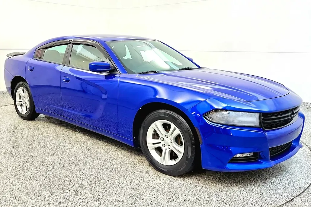 2020 Dodge Charger SXT photo 1