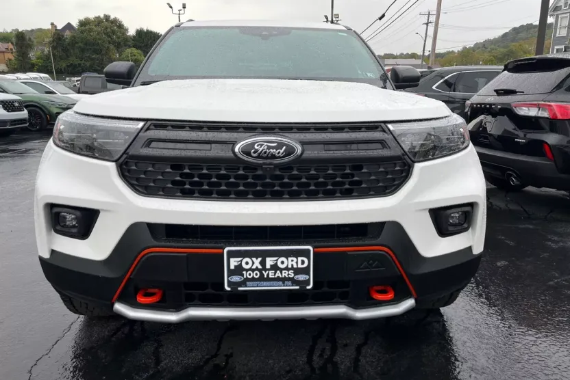2024 Ford Explorer Timberline photo 1