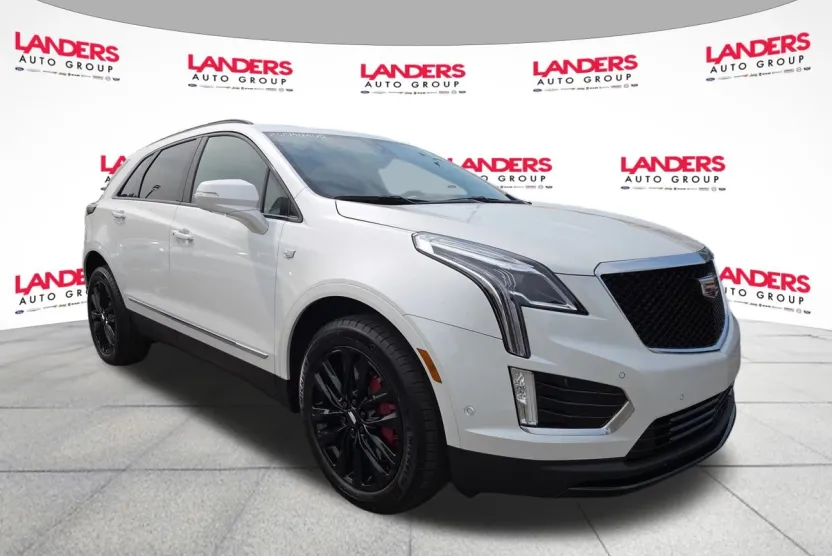 2023 Cadillac XT5 Sport photo 1