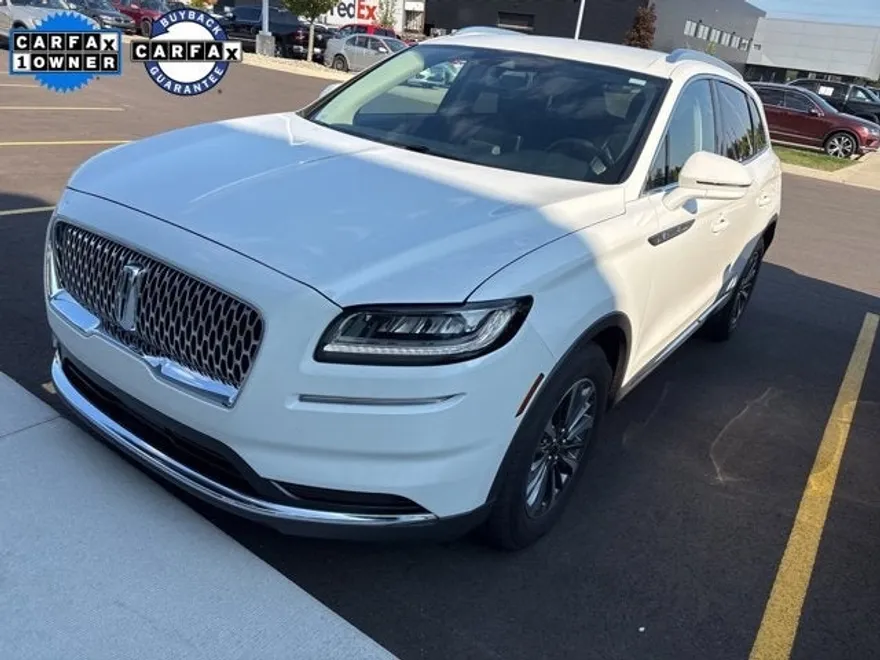 2023 Lincoln Nautilus Standard photo 1