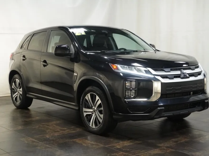 2021 Mitsubishi Outlander Sport ES photo 1