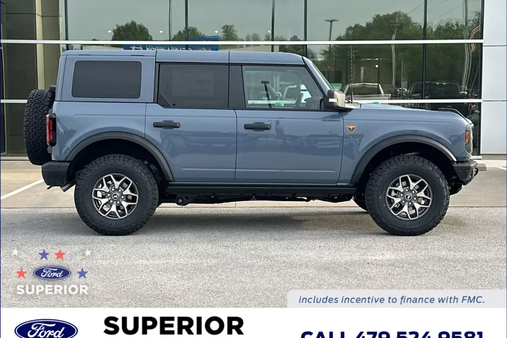 2025 Ford Bronco Badlands photo 1