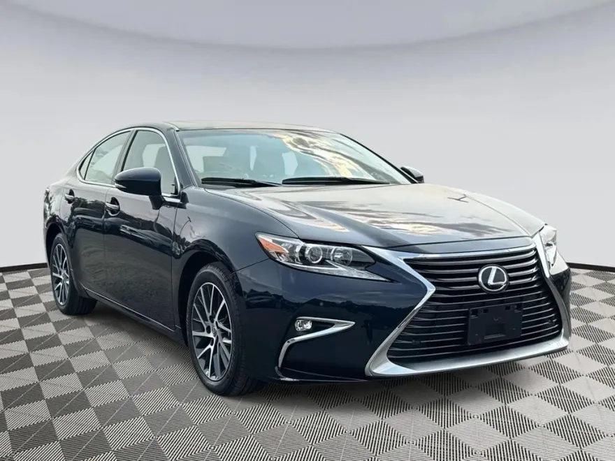 2016 Lexus ES 350 Base photo 1