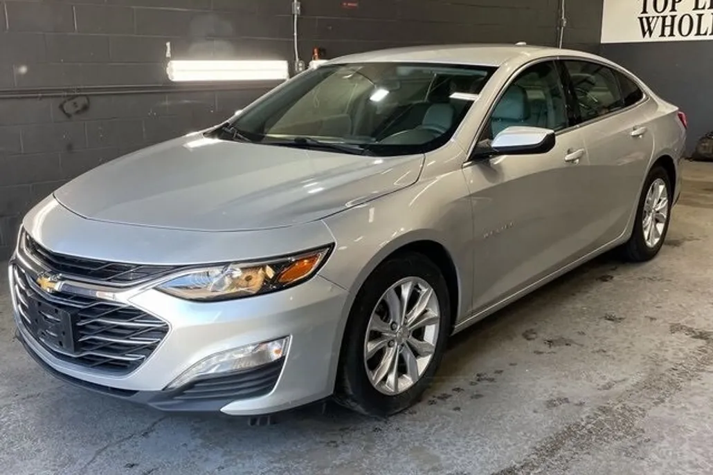 2021 Chevrolet Malibu 1LT photo 1