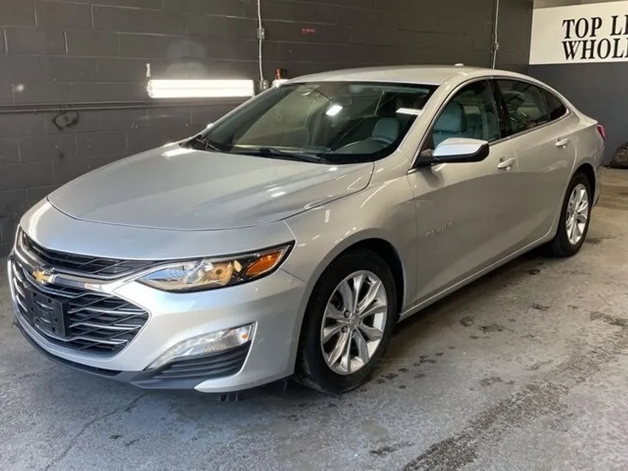 2021 Chevrolet Malibu 1LT photo 1