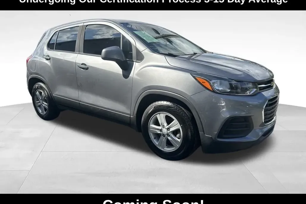 2020 Chevrolet Trax LS photo 1