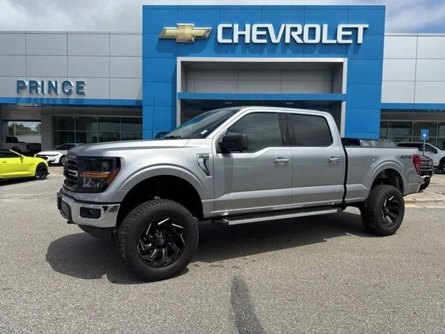 2024 Ford F-150 XLT photo 1