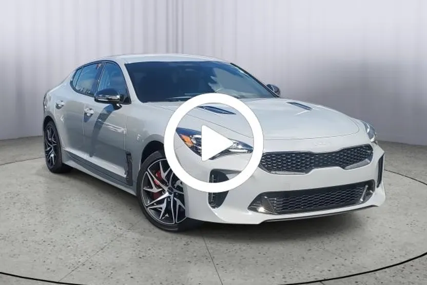 2022 Kia Stinger GT-Line photo 1