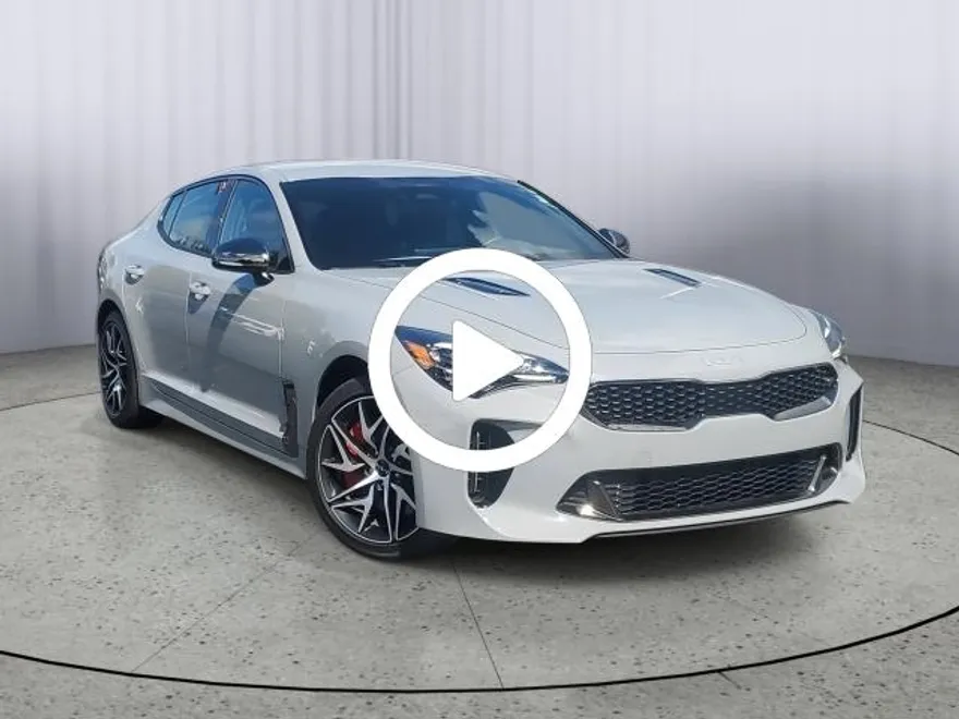 2022 Kia Stinger GT-Line photo 1