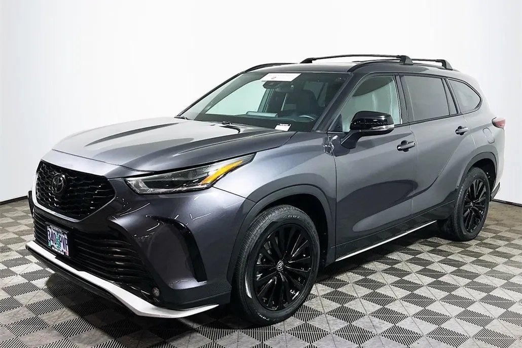 2024 Toyota Highlander XSE photo 1