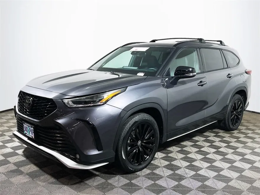 2024 Toyota Highlander XSE photo 1