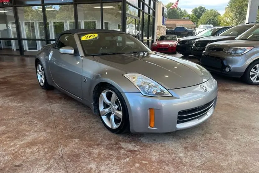 2006 Nissan 350Z Touring photo 1