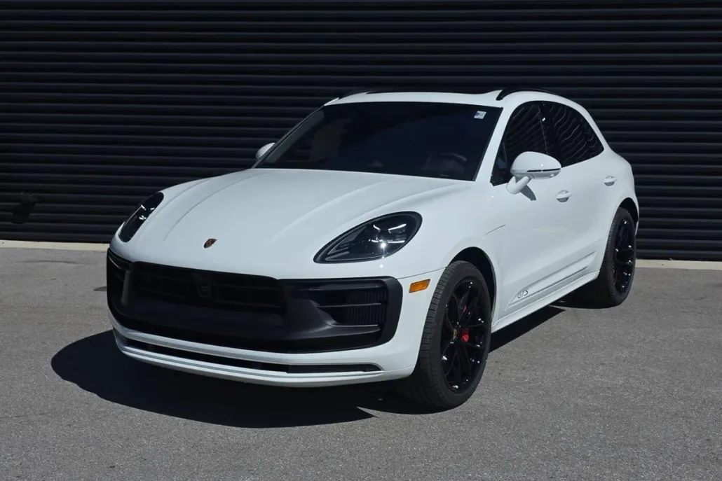 2026 Porsche Macan GTS photo 1