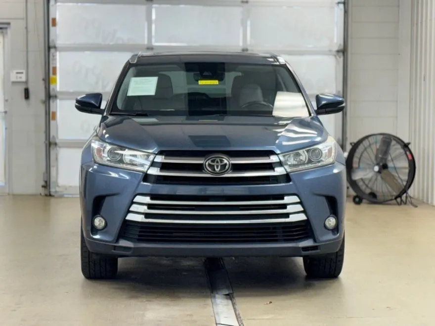 2018 Toyota Highlander Limited photo 1