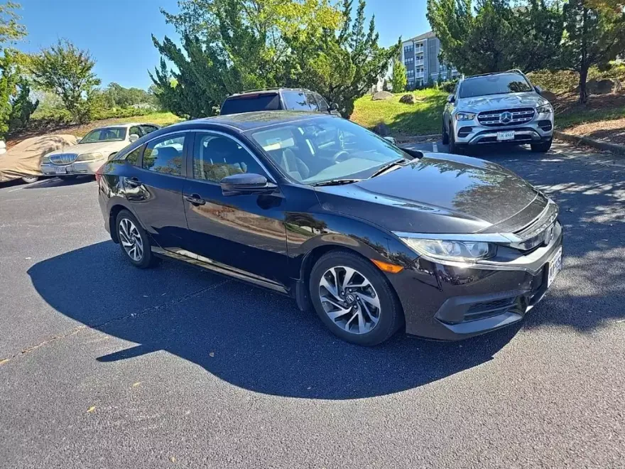 2017 Honda Civic EX photo 1