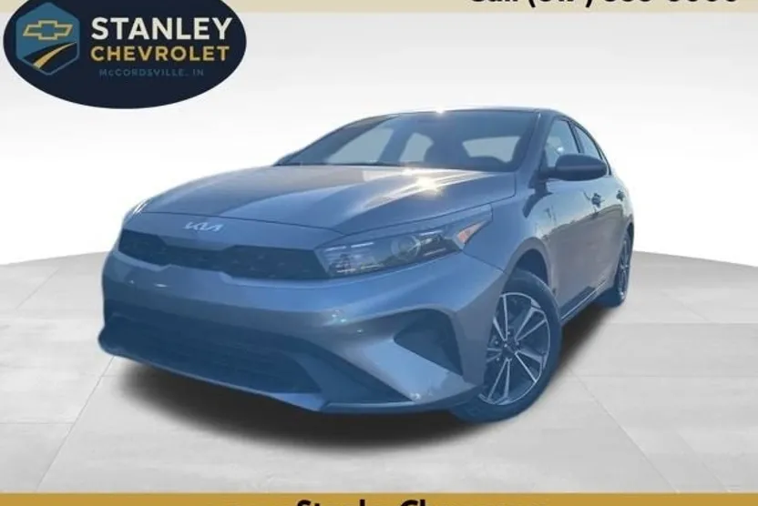 2024 Kia Forte LXS photo 1