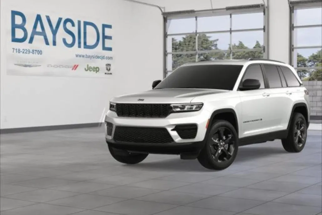 2025 Jeep Grand Cherokee Altitude photo 1