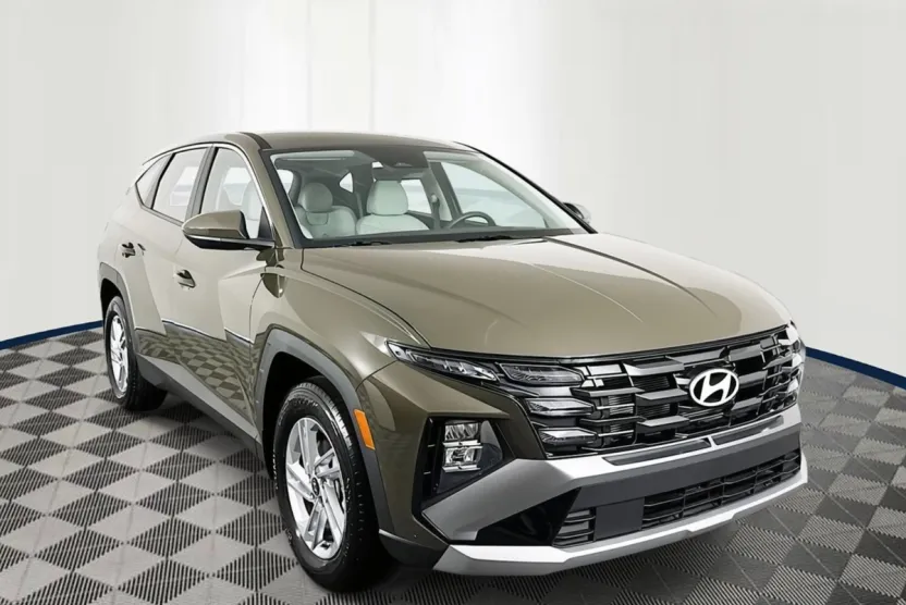 2025 Hyundai Tucson SE photo 1
