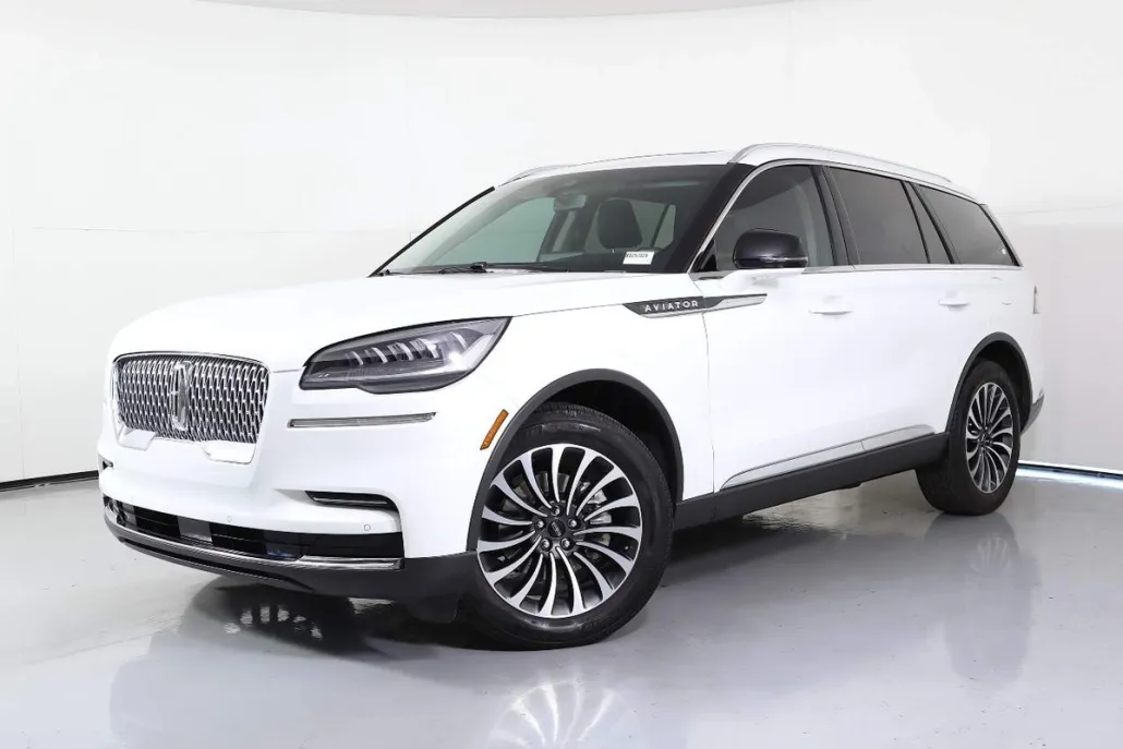 2023 Lincoln Aviator Standard photo 1