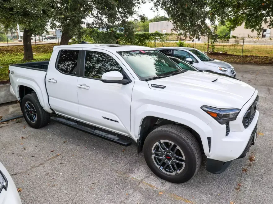 2024 Toyota Tacoma TRD Sport photo 1