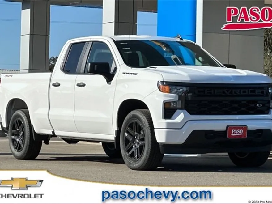 2025 Chevrolet Silverado 1500 Custom photo 1