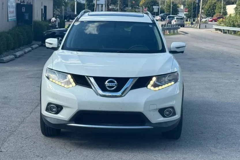2016 Nissan Rogue SL photo 1