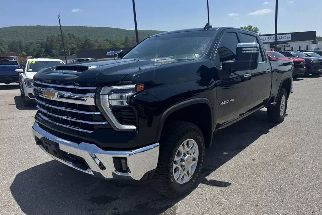 2024 Chevrolet Silverado 2500HD LTZ photo 1
