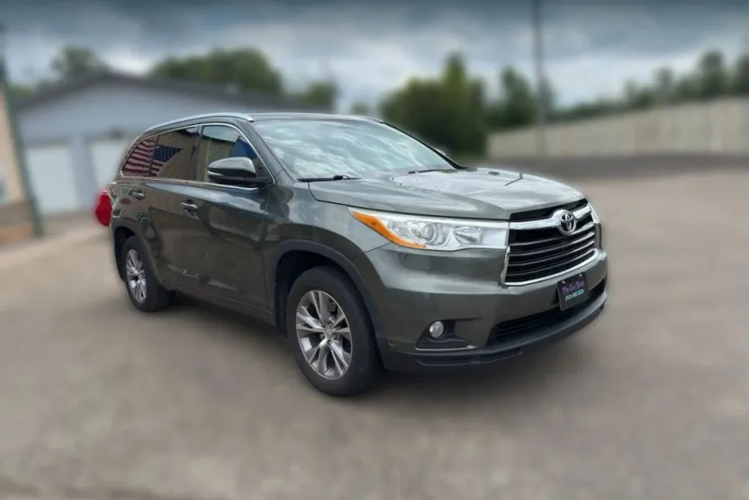 2014 Toyota Highlander XLE Sport photo 1
