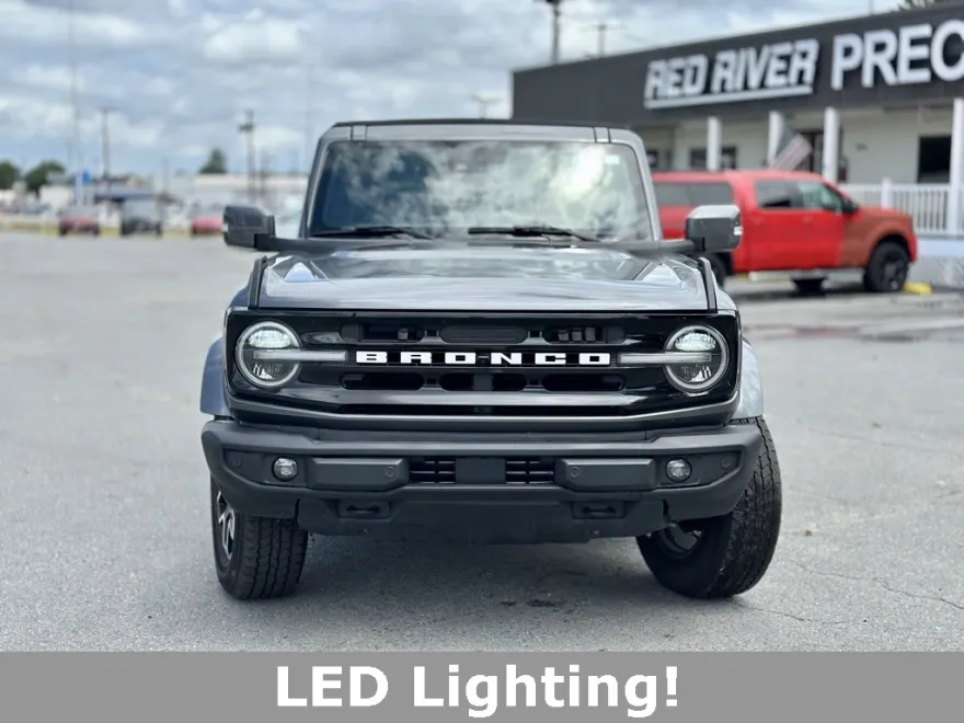 2024 Ford Bronco Outer Banks photo 1