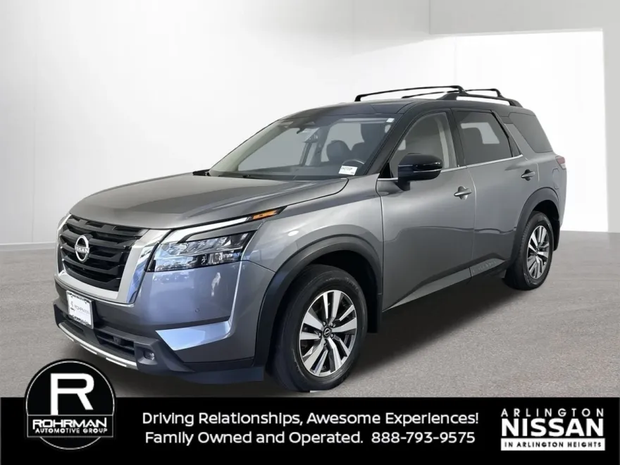 2022 Nissan Pathfinder SL photo 1