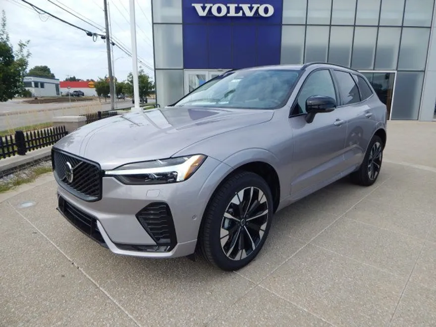2026 Volvo XC60 B5 Plus photo 1