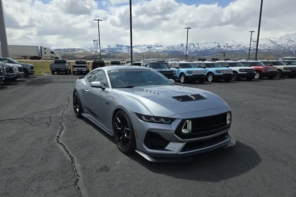 2024 Ford Mustang GT Premium photo 1