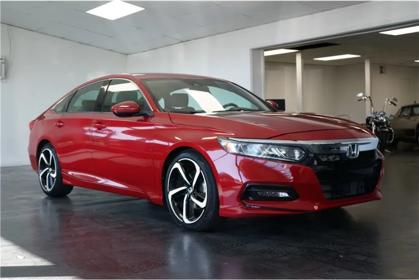 2019 Honda Accord Sport photo 1