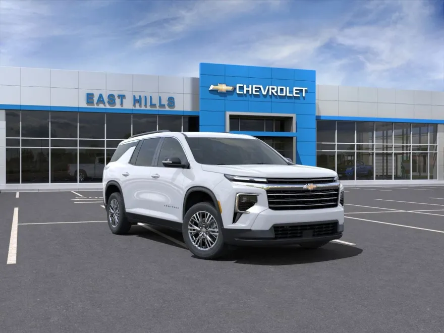 2025 Chevrolet Traverse 2LT photo 1