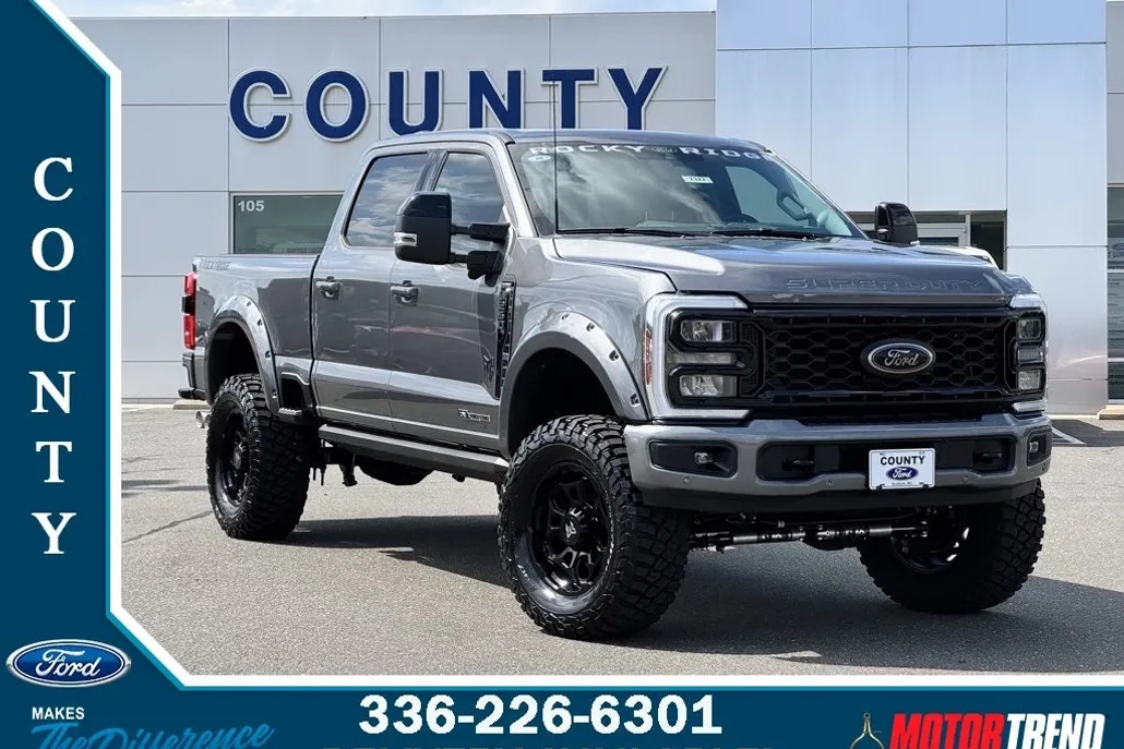 2025 Ford F-250 Lariat photo 1