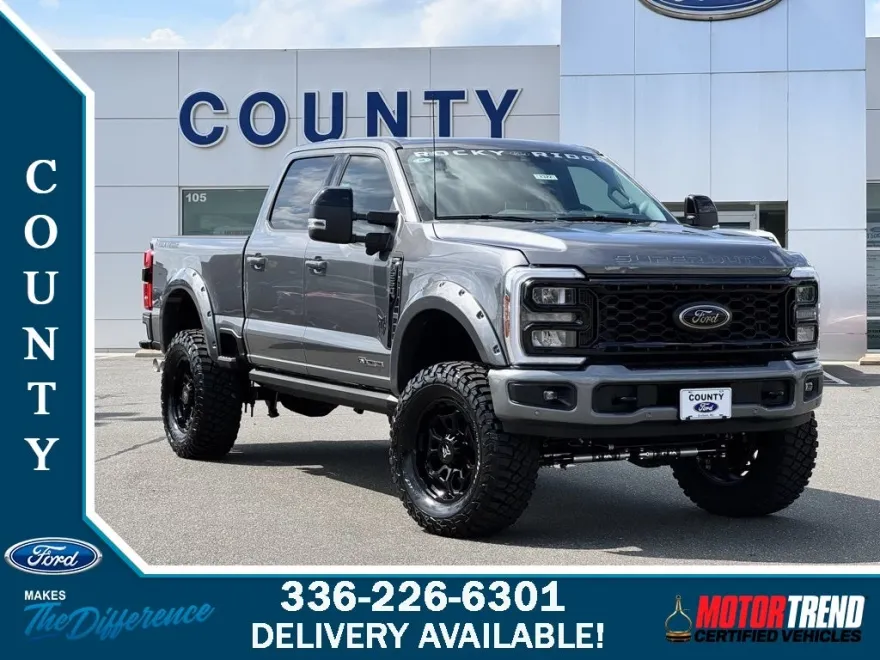 2025 Ford F-250 Lariat photo 1